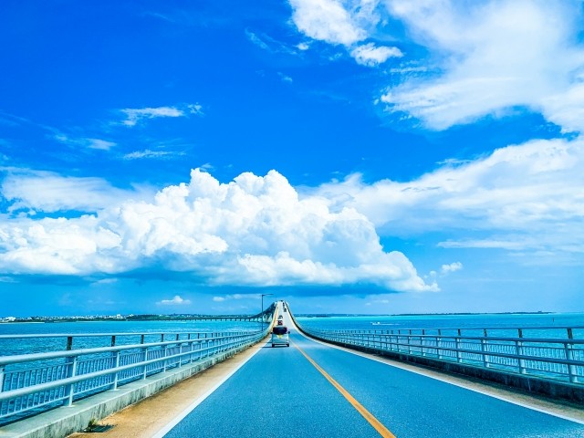 青空と橋